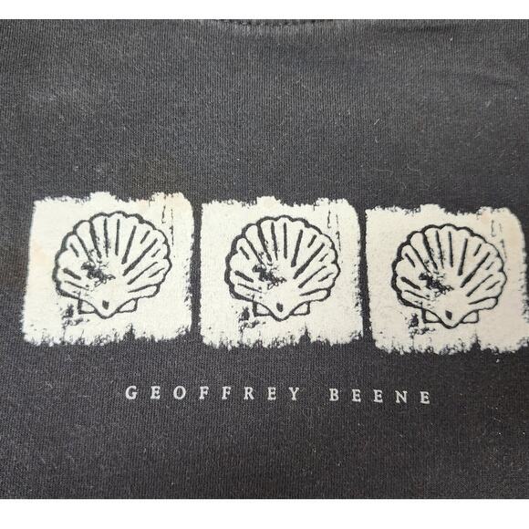 VTG Geoffrey Been Black Short Sleeve t shirt with Clam Shell Design W Size Small - Picture 3 of 9